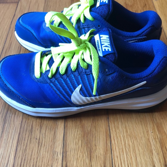 Kids Nike sneakers size 3 - Picture 2 of 4